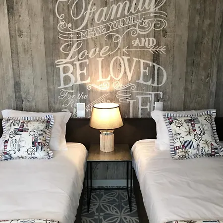 Royal Хостел Прайя-да-Витория